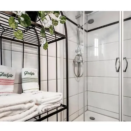 Gladgite 아파트 *